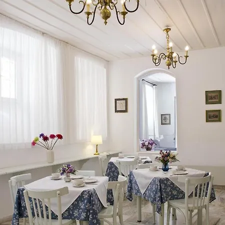 Omiros Guest house