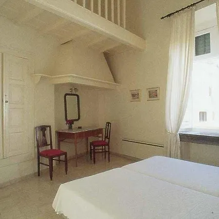 Guest house Omiros 4*