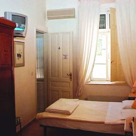 Guest house Omiros