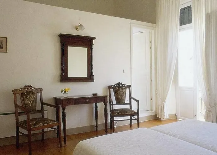 Omiros 3* إرموبولّي