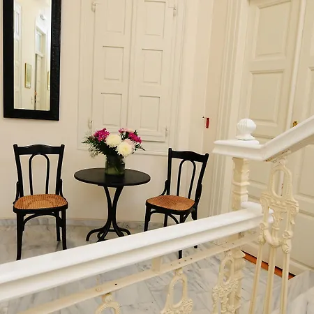 Omiros 에르무폴리