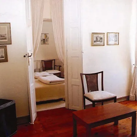 게스트하우스 Omiros 에르무폴리